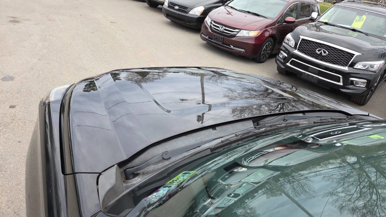 Used 2016 GMC Yukon XL SLT w/ Open Road Package AWD/4WD image 23