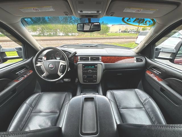 Used 2013 GMC Sierra 2500 SLT w/ Suspension Package, Off-Road AWD/4WD image 18