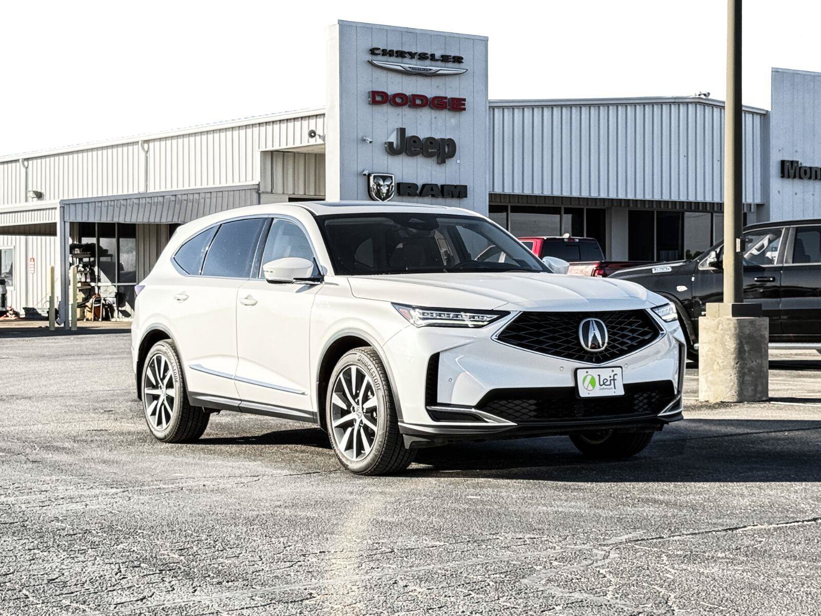 Used 2025 Acura MDX w/ Technology Package AWD/4WD image 6