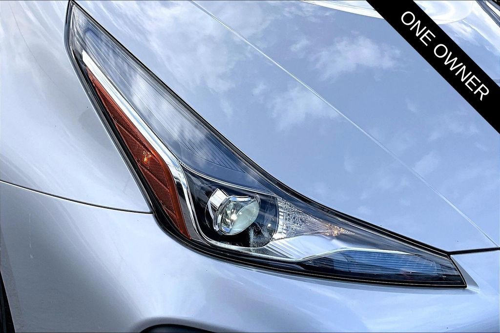 Used 2019 Toyota Prius LE image 29