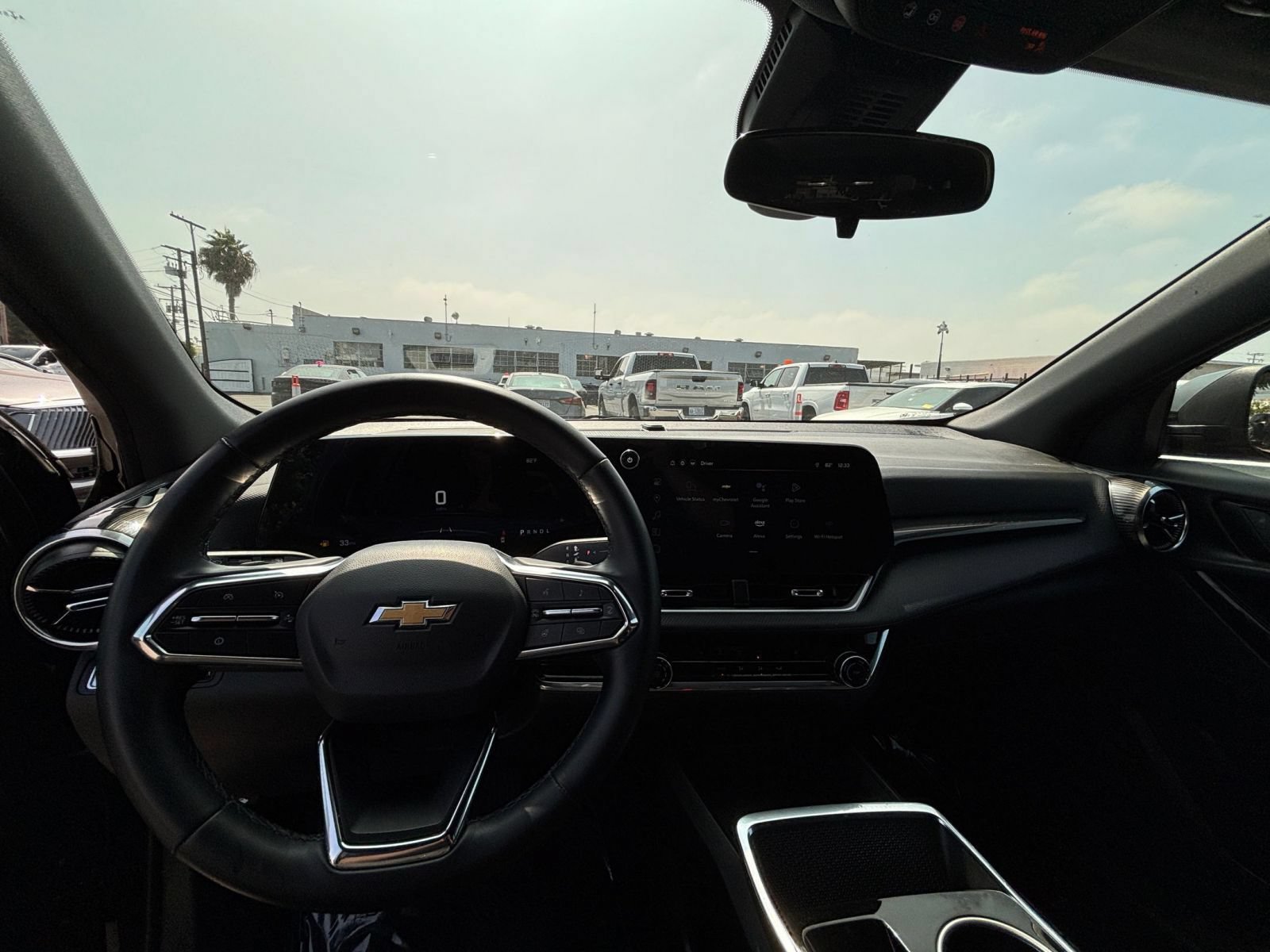 Used 2025 Chevrolet Equinox LT FWD image 33