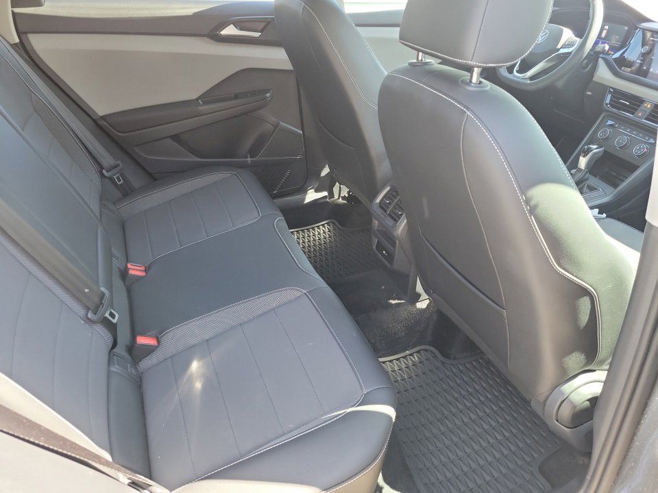 Used 2022 Volkswagen Taos SE image 33