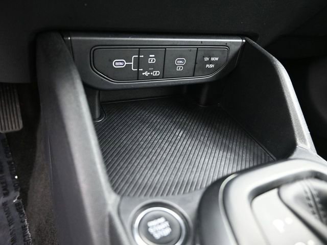 Used 2025 Kia K4 LXS image 29