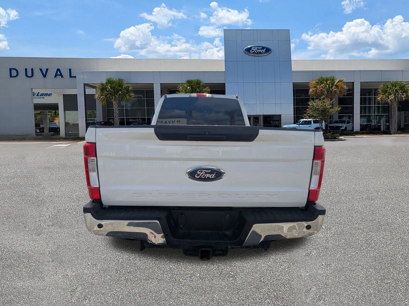 Used 2017 Ford F350 XLT w/ XLT Value Package AWD/4WD image 5