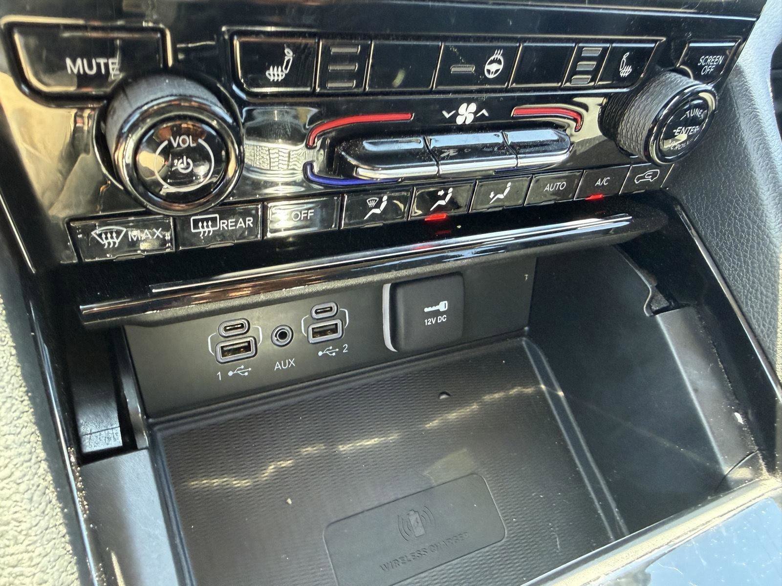 Used 2023 Jeep Grand Cherokee L Laredo w/ Luxury Tech Group I image 16