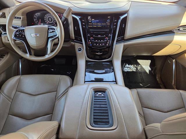 Used 2018 Cadillac Escalade ESV Platinum AWD/4WD image 17
