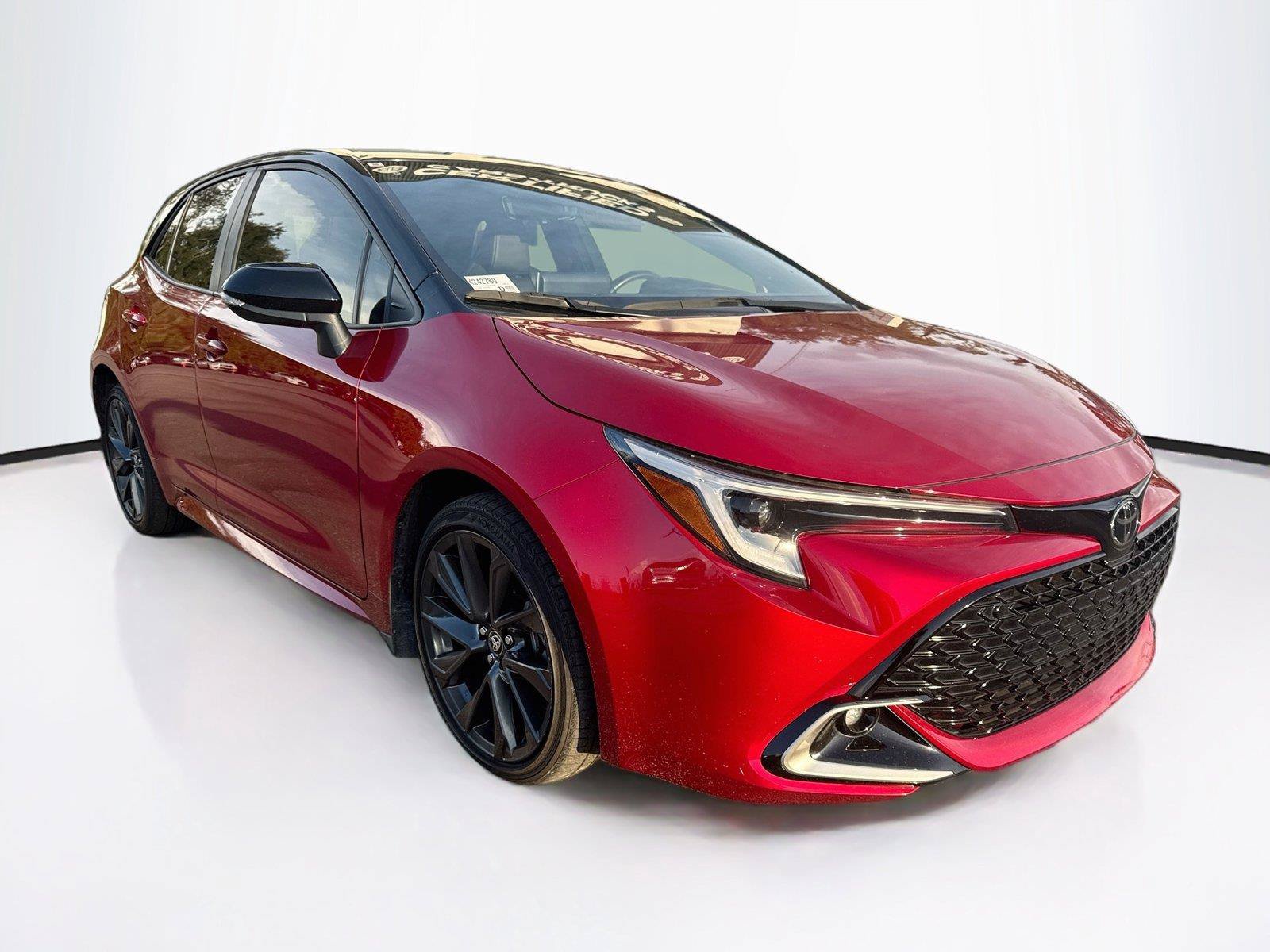 Used 2025 Toyota Corolla XSE FWD image 5