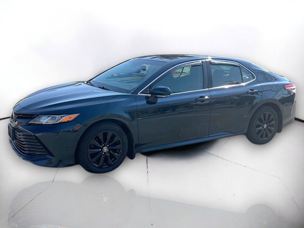 Used 2018 Toyota Camry LE w/ Convenience Package image 2