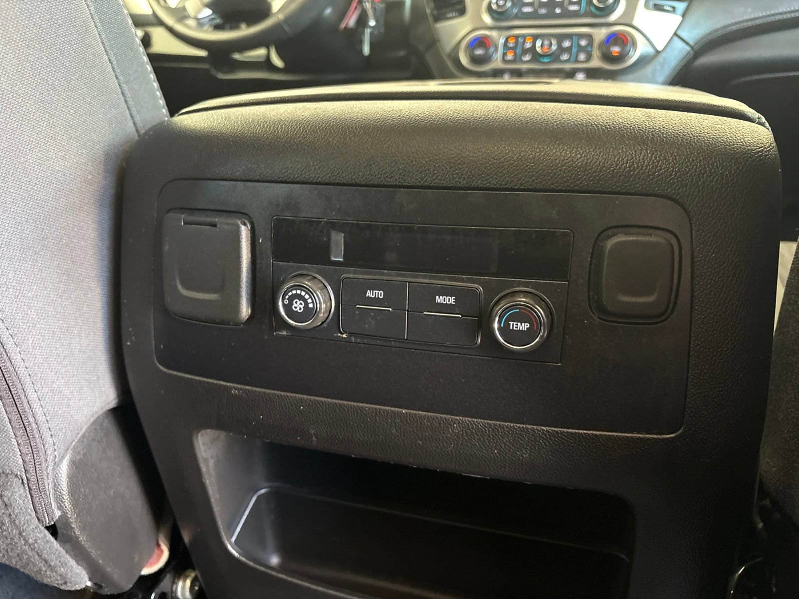 Used 2019 Chevrolet Tahoe LS RWD image 18