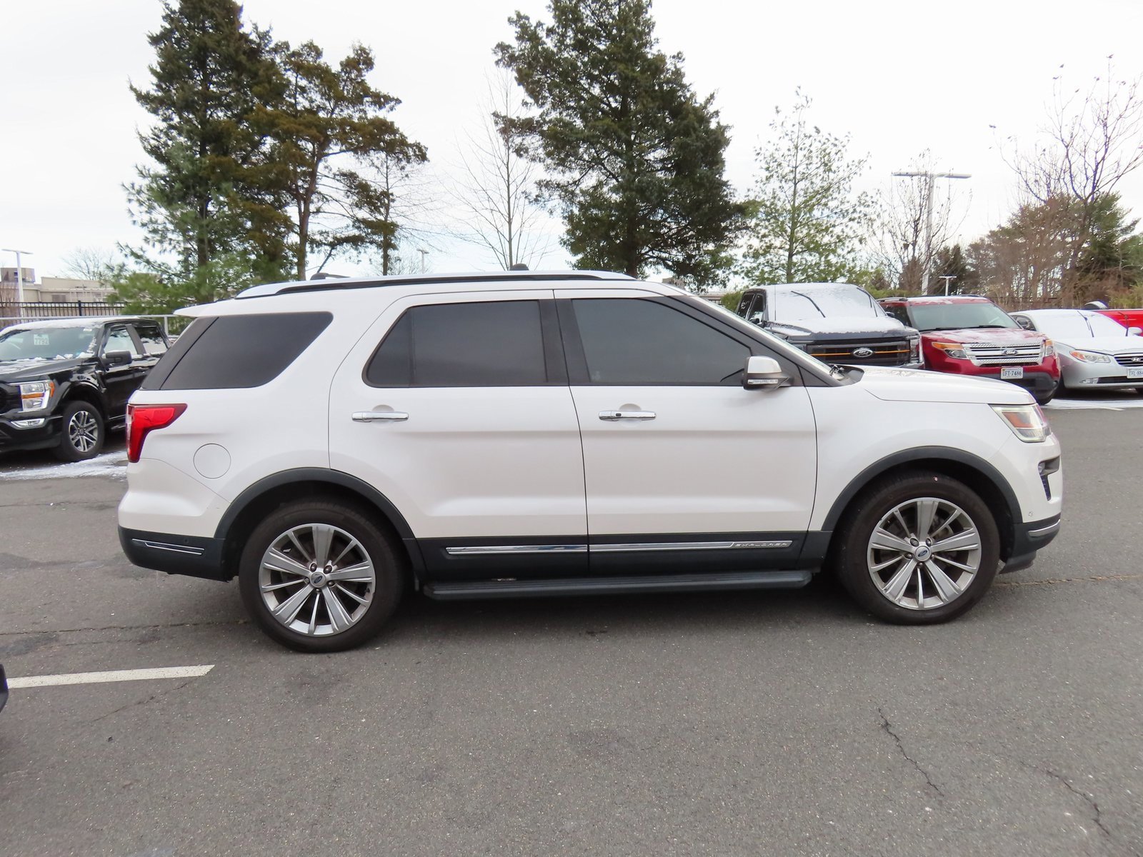 Used 2018 Ford Explorer Limited w/ Equipment Group 301A image 4