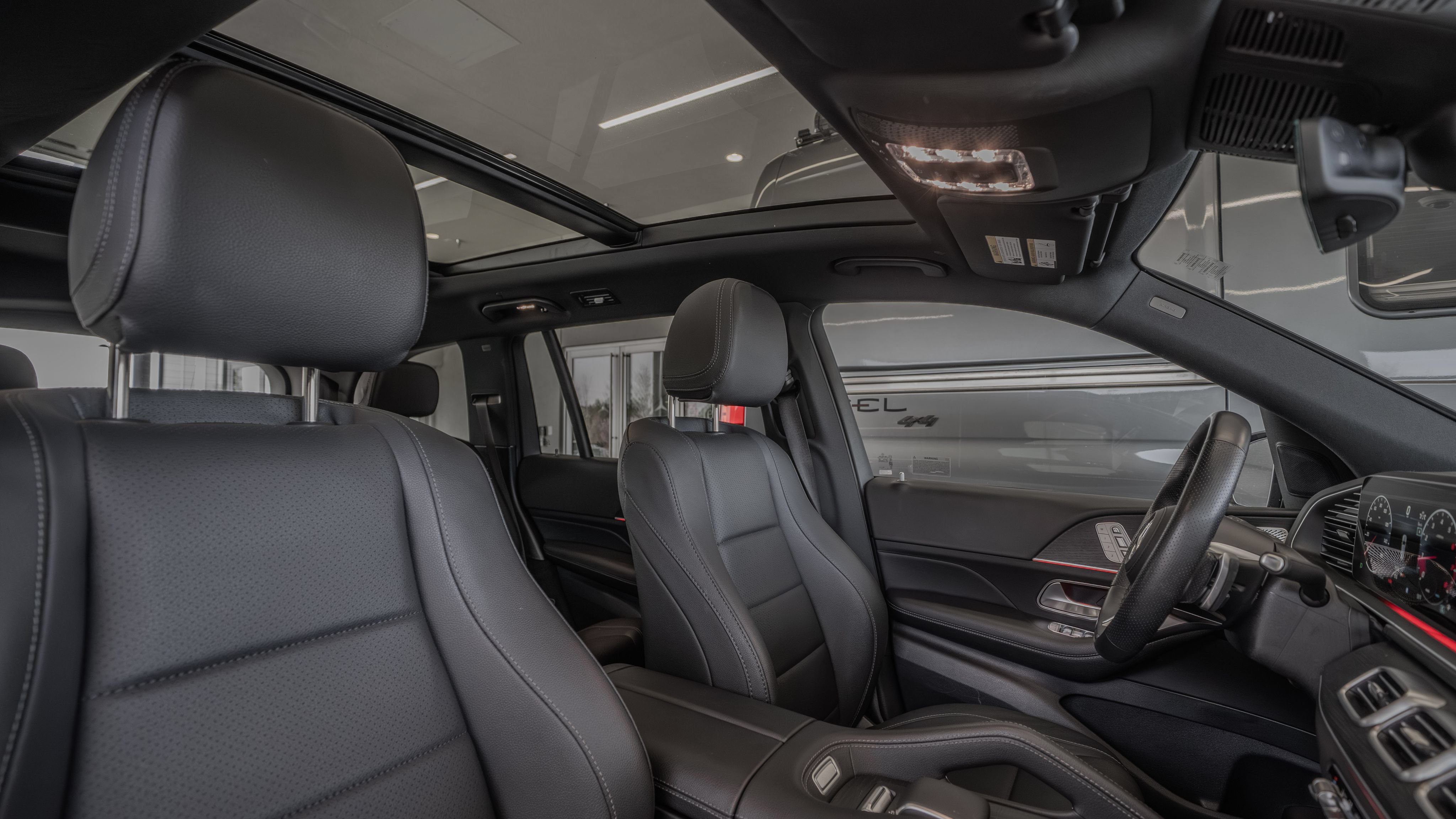 Certified 2025 Mercedes-Benz GLS 450 4MATIC w/ AMG Line Exterior image 32