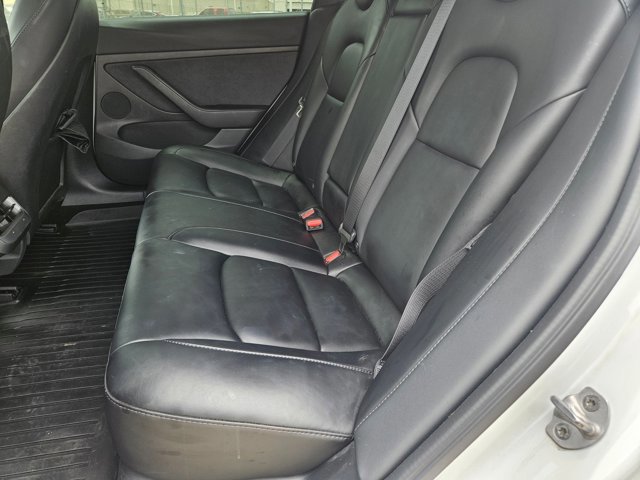 Used 2022 Tesla Model 3 Long Range AWD/4WD image 16
