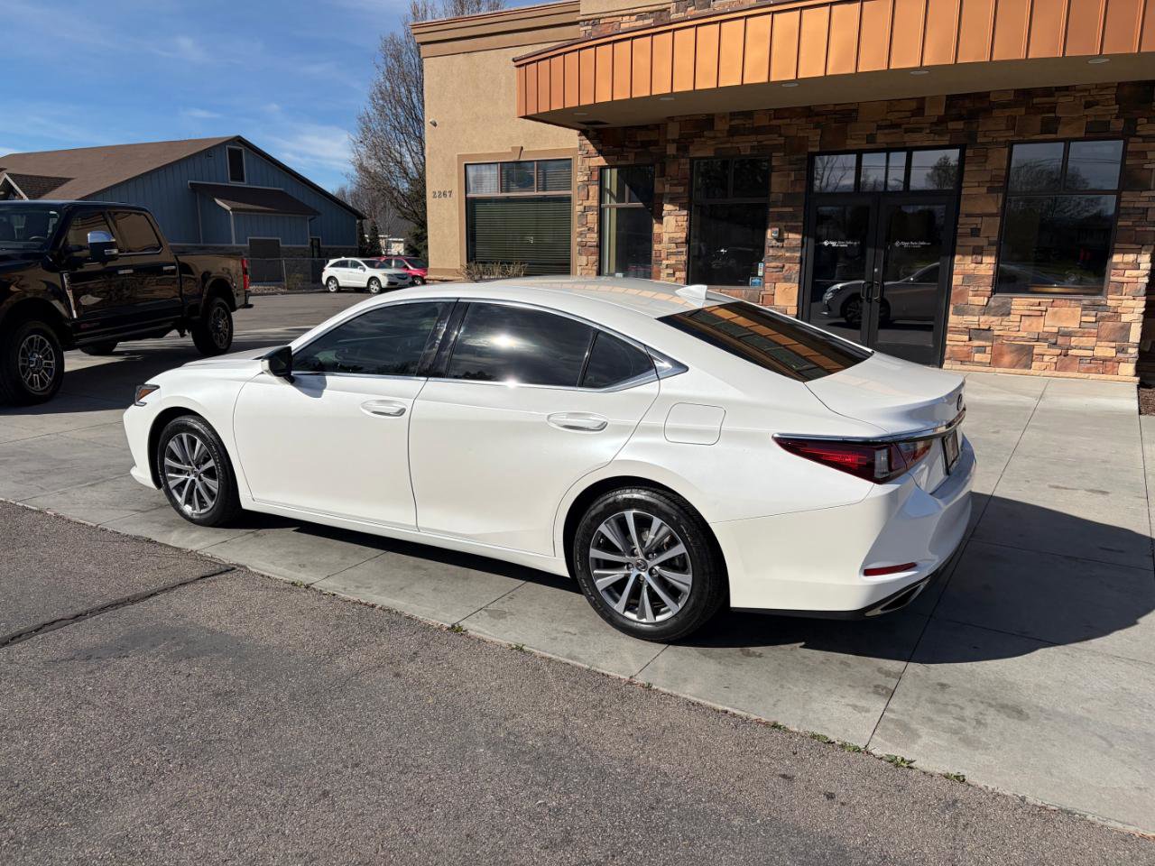 Used 2019 Lexus ES 350 w/ Accessory Package 2 image 24