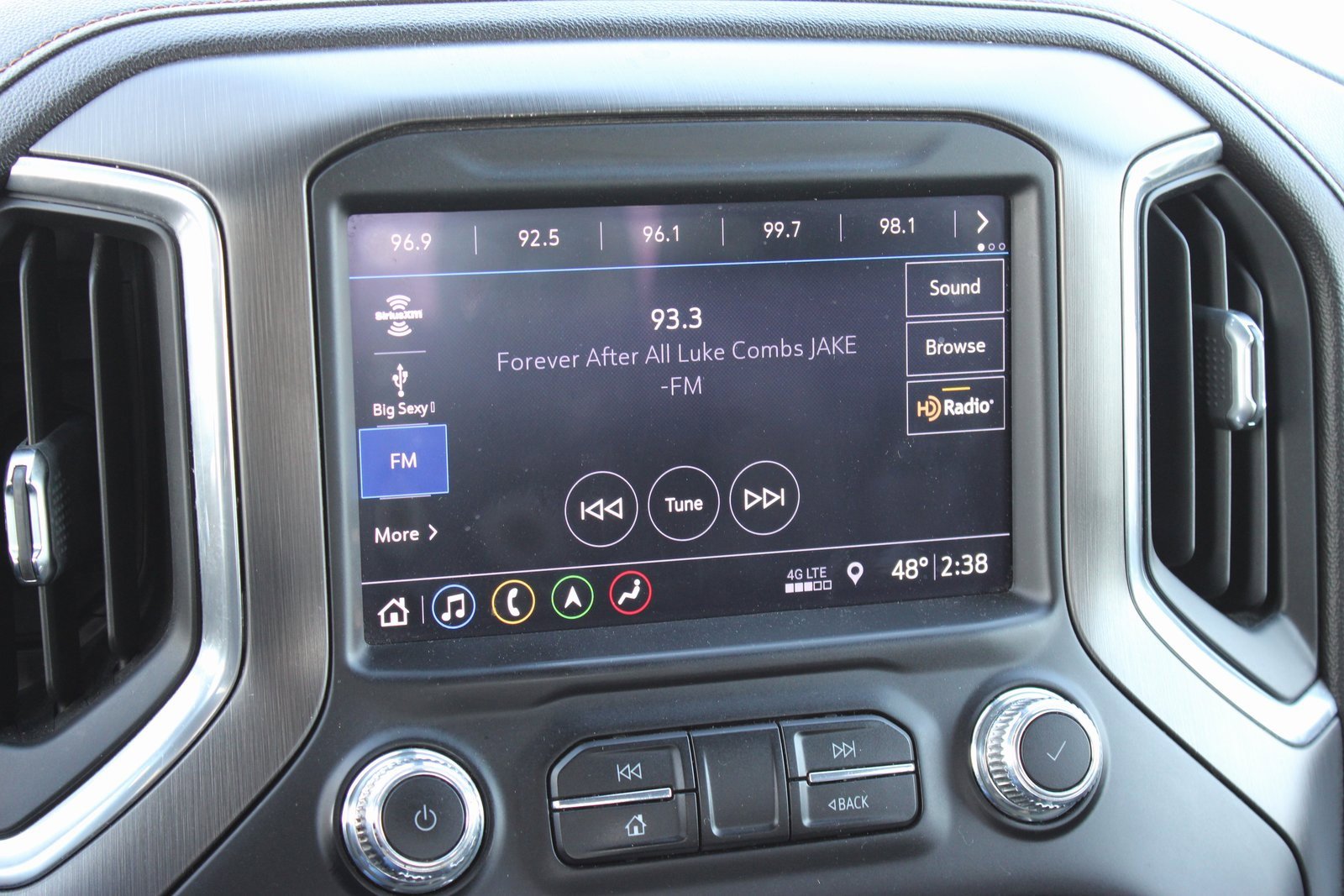 Used 2019 GMC Sierra 1500 AT4 w/ AT4 Premium Package image 17