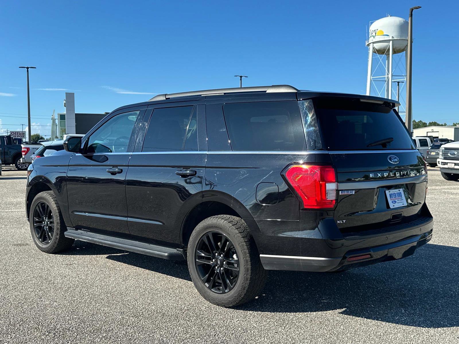 Certified 2024 Ford Expedition XLT AWD/4WD image 32
