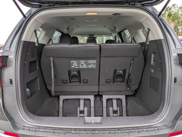 New 2026 Kia Carnival FWD image 14