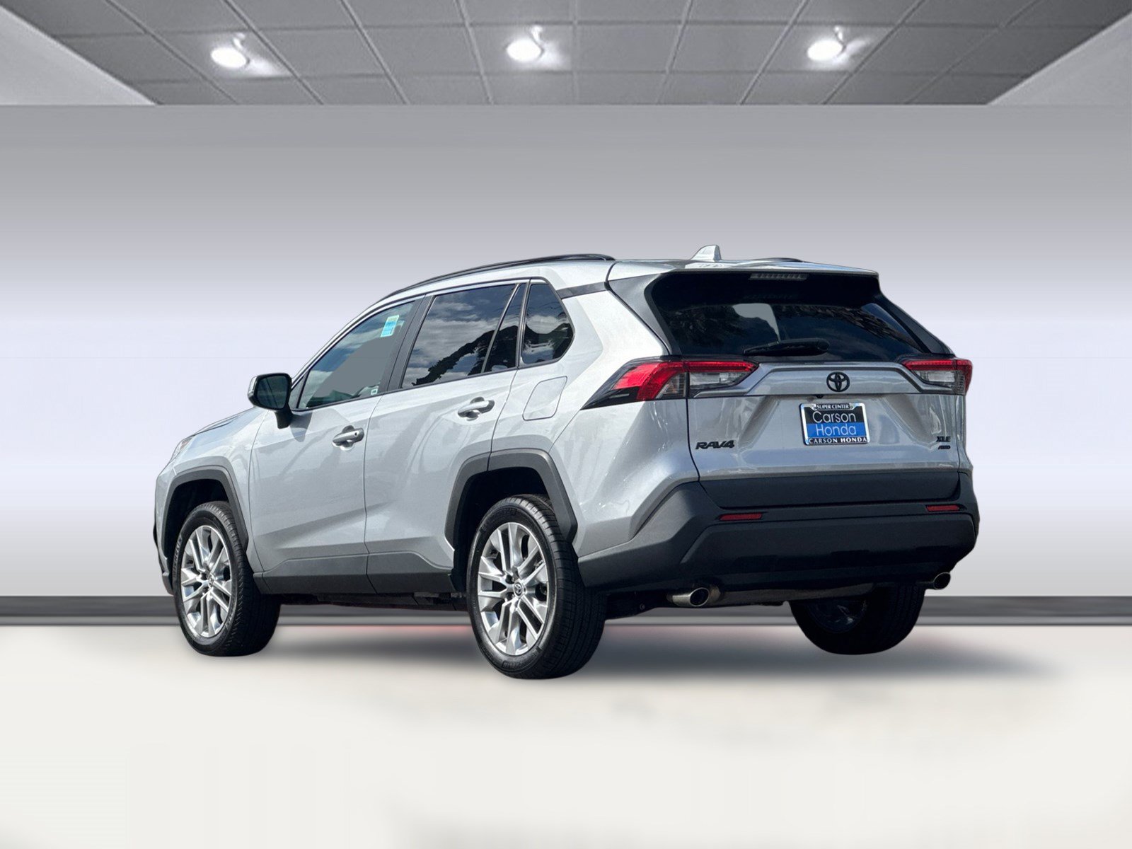 Used 2025 Toyota RAV4 XLE Premium AWD/4WD image 3