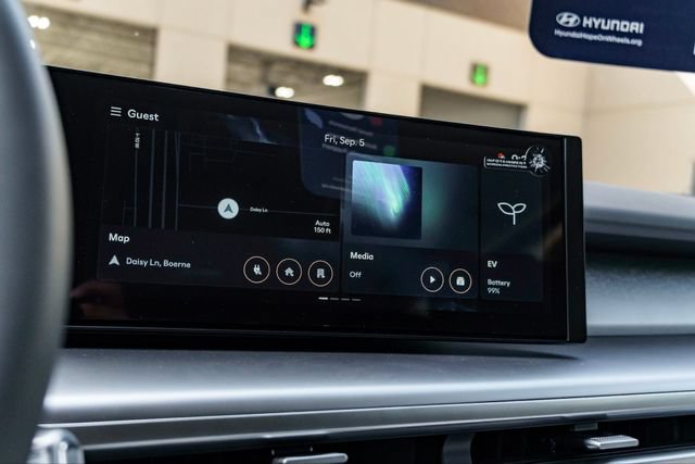 New 2026 Hyundai Ioniq 9 SE AWD/4WD image 16