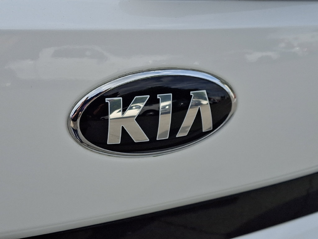 Used 2020 Kia Soul LX FWD image 33