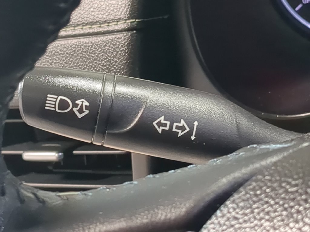 Used 2018 GMC Terrain Denali w/ Comfort Package FWD image 33