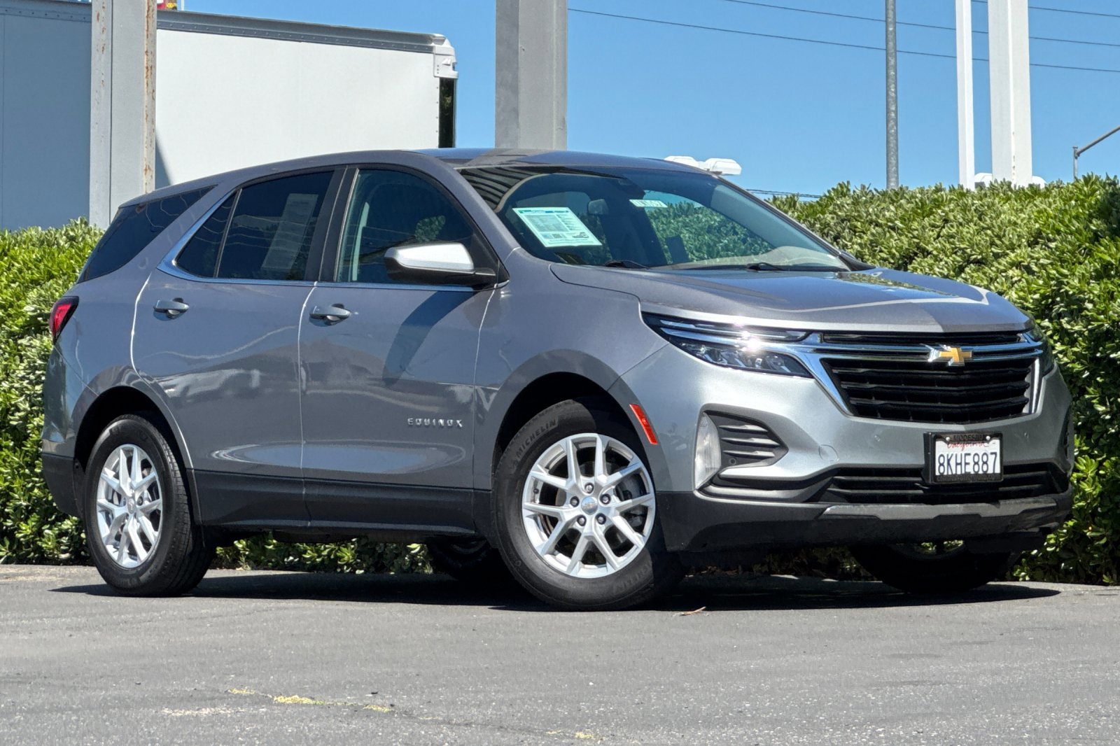 Used 2024 Chevrolet Equinox LT w/ LPO, Floor Liner Package FWD image 2