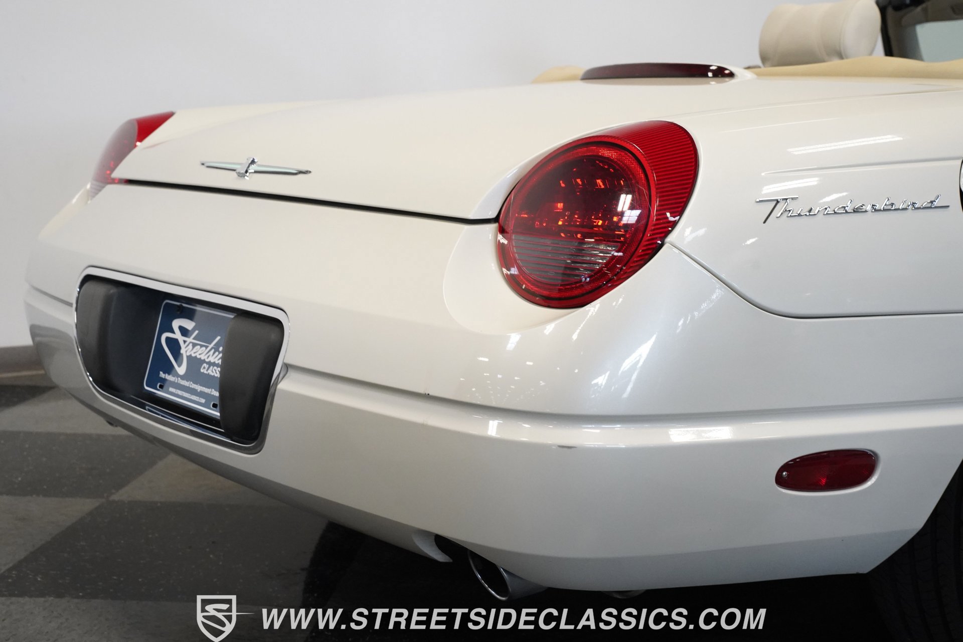 Used 2005 Ford Thunderbird 50th Anniversary image 35