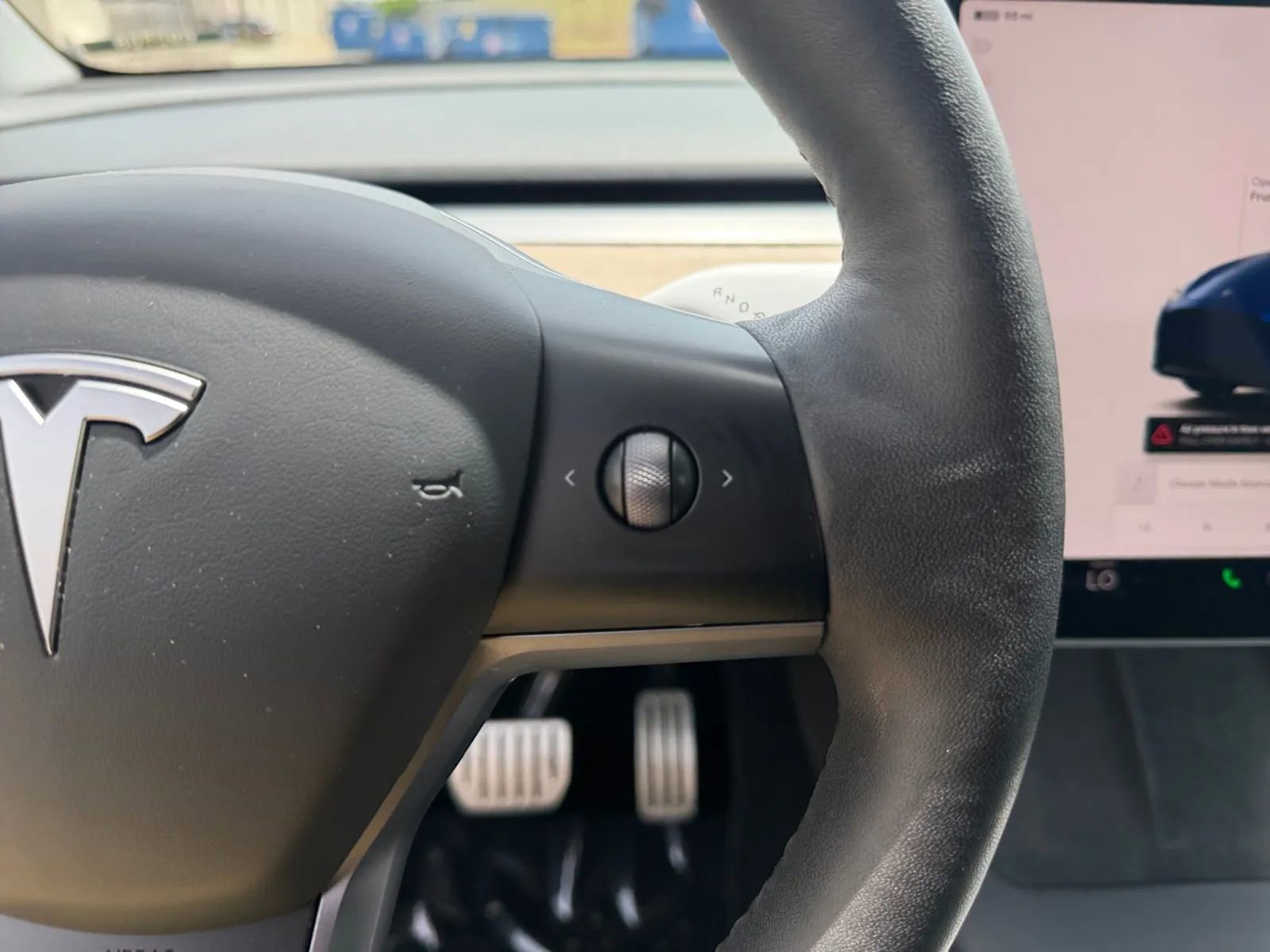 Used 2023 Tesla Model Y Performance AWD/4WD image 23