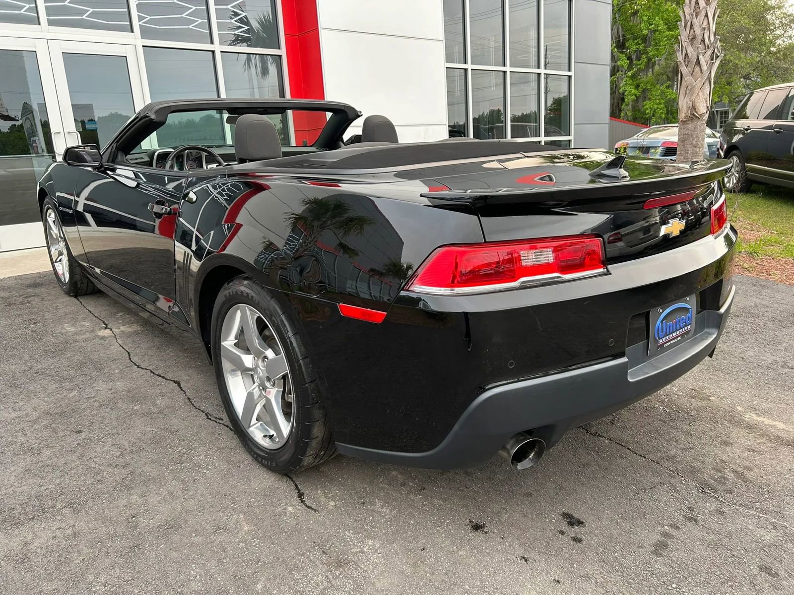 Used 2015 Chevrolet Camaro LT RWD image 15