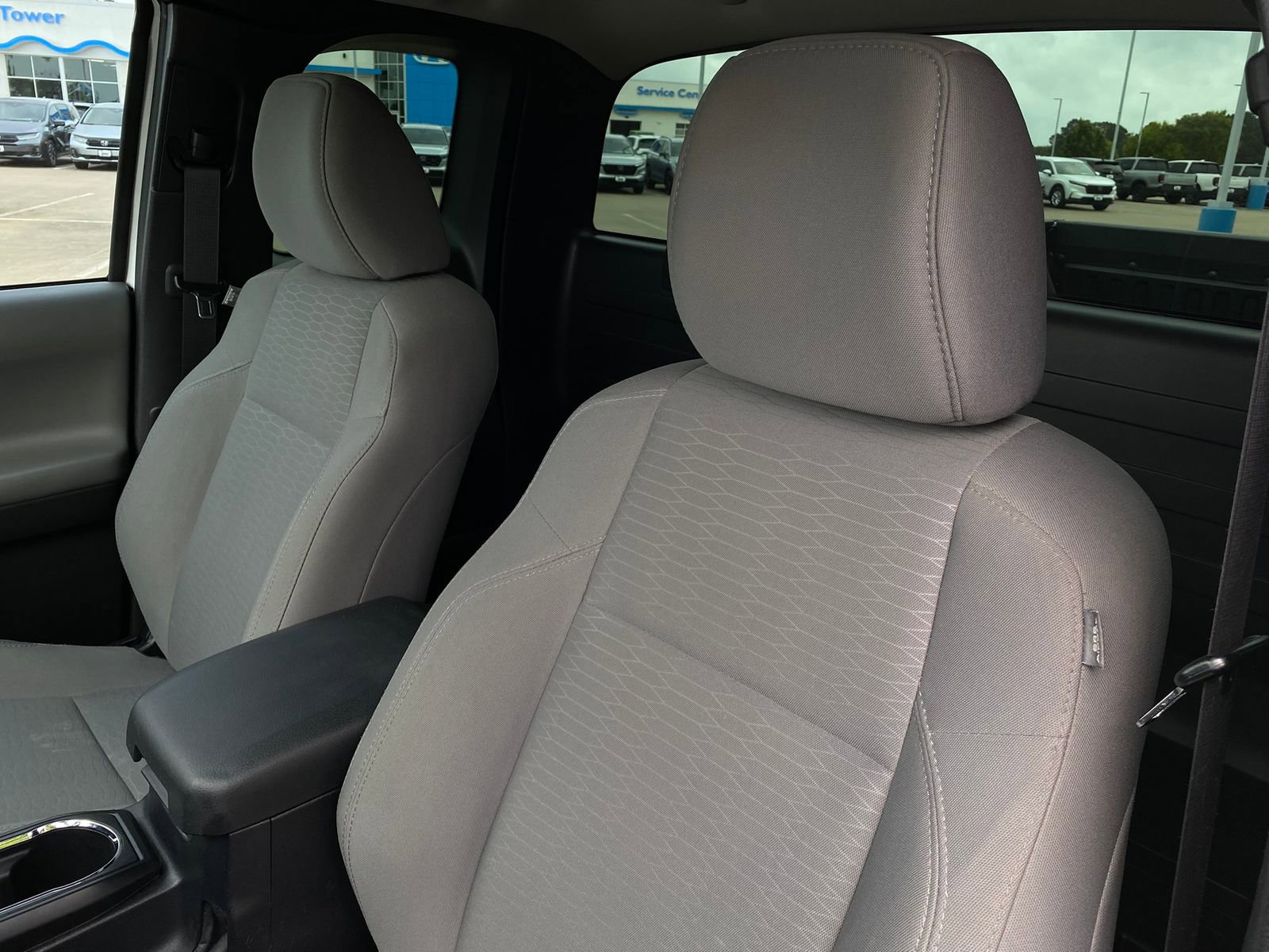 Used 2017 Toyota Tacoma SR image 13