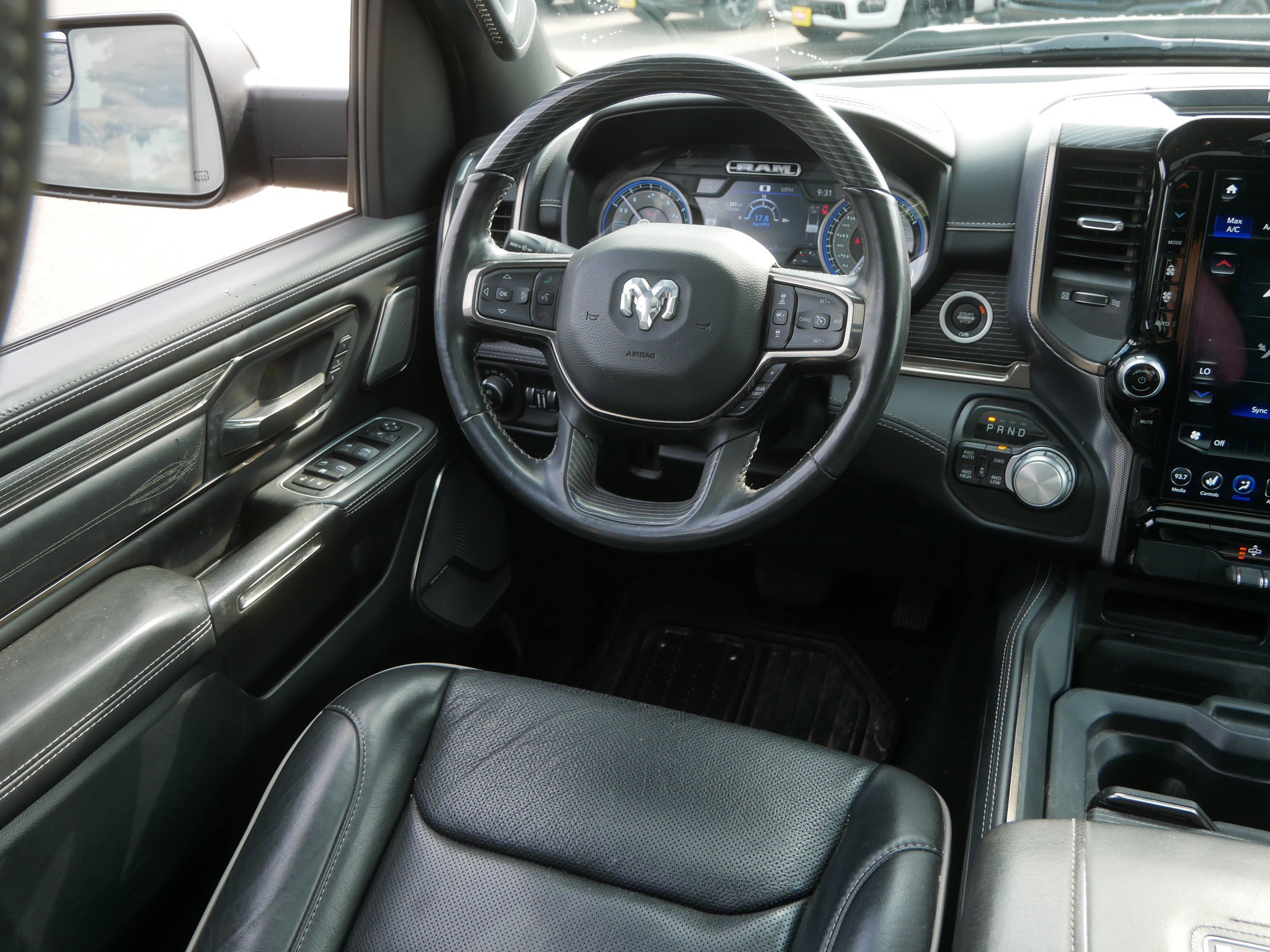 Certified 2020 RAM 1500 Limited w/ Black Appearance Package AWD/4WD image 9