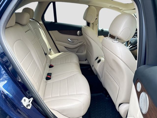 Used 2021 Mercedes-Benz GLC 300 4MATIC image 31