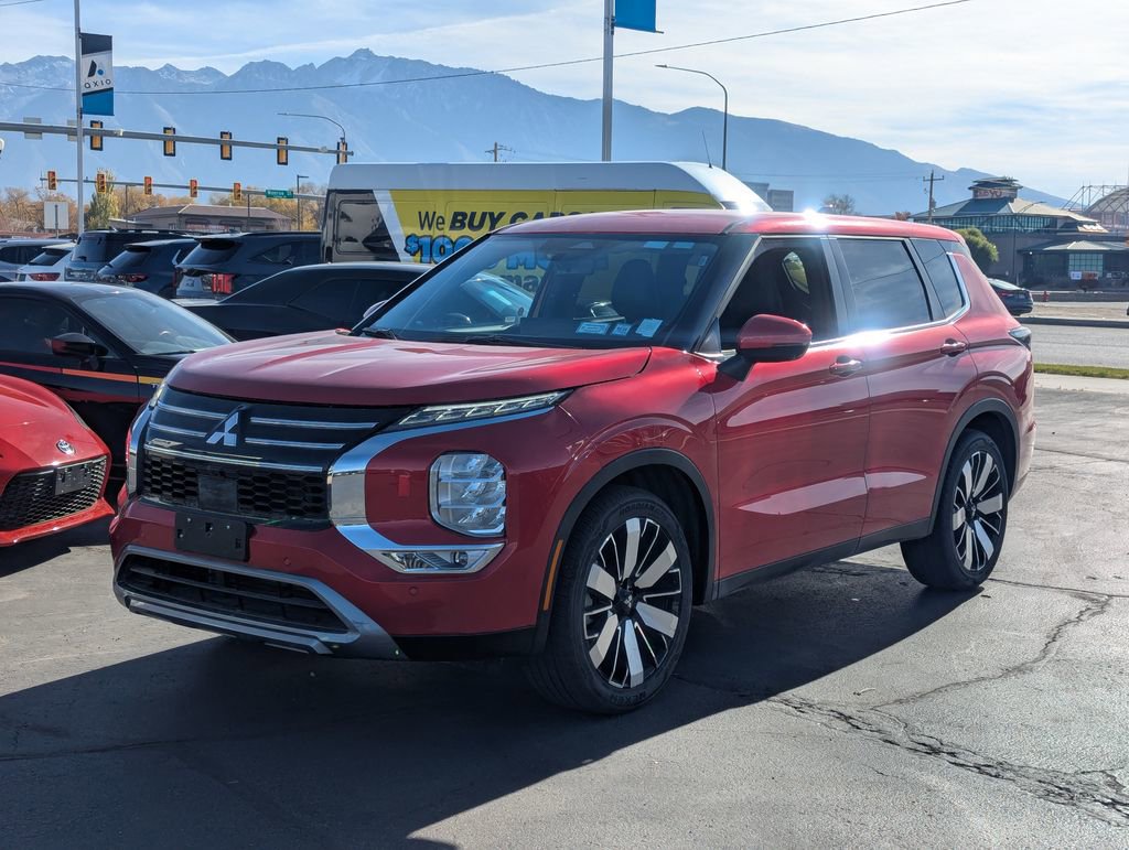 Used 2025 Mitsubishi Outlander SE image 10