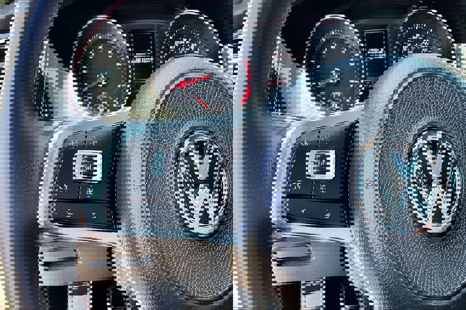 Used 2019 Volkswagen GTI SE FWD image 23