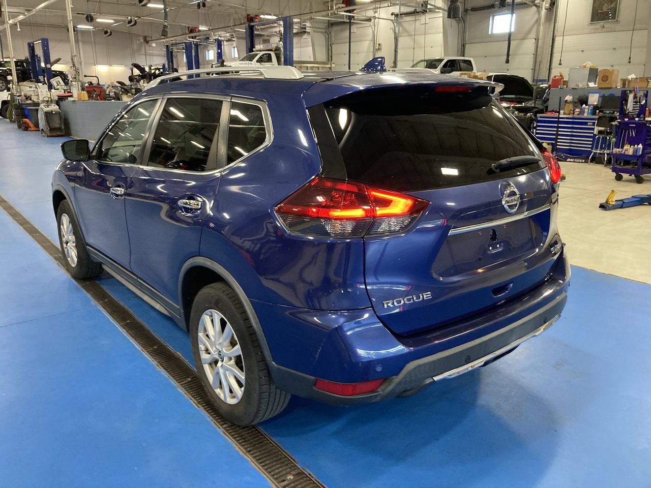 Used 2019 Nissan Rogue SV AWD/4WD image 5
