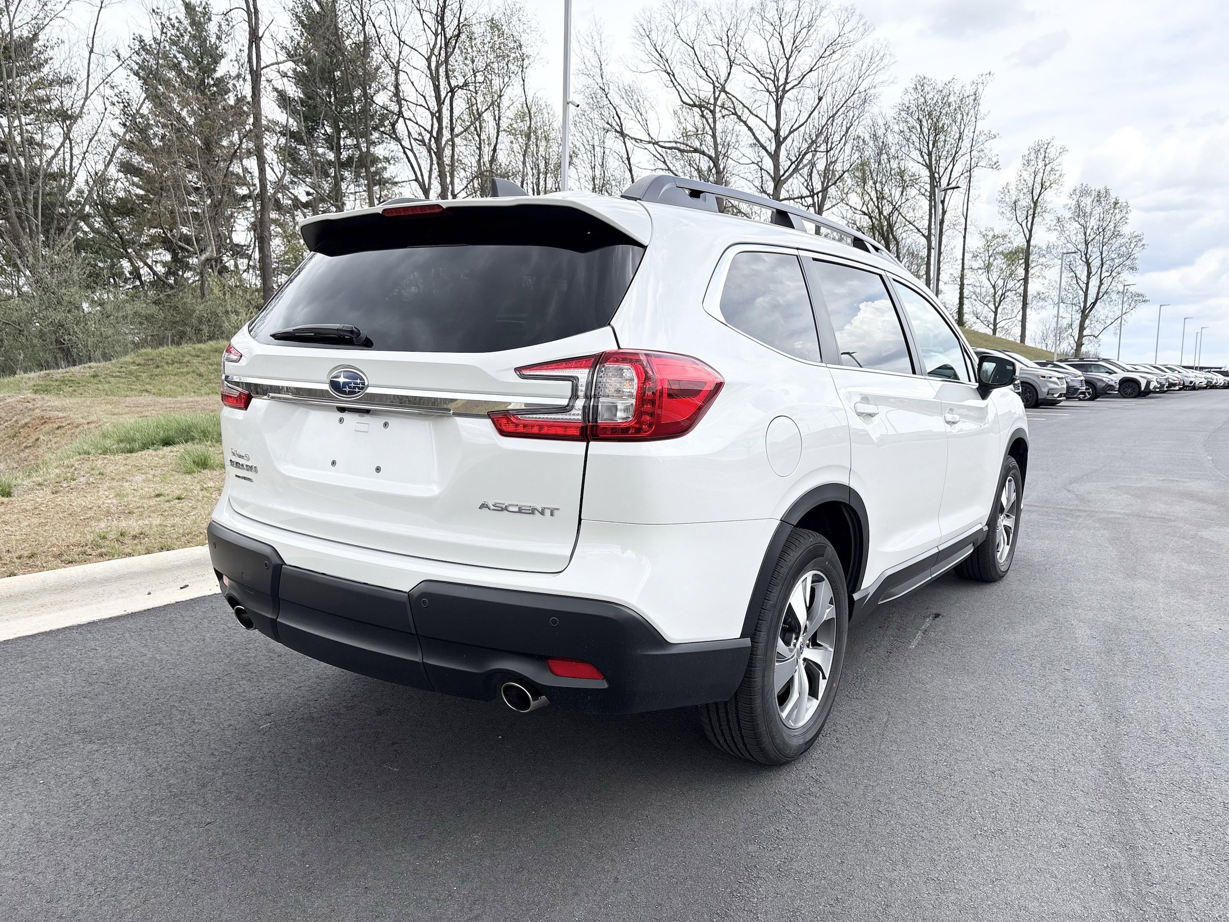 Certified 2025 Subaru Ascent Premium AWD/4WD image 9