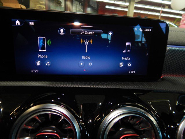 Used 2025 Mercedes-Benz CLA 250 4MATIC image 23