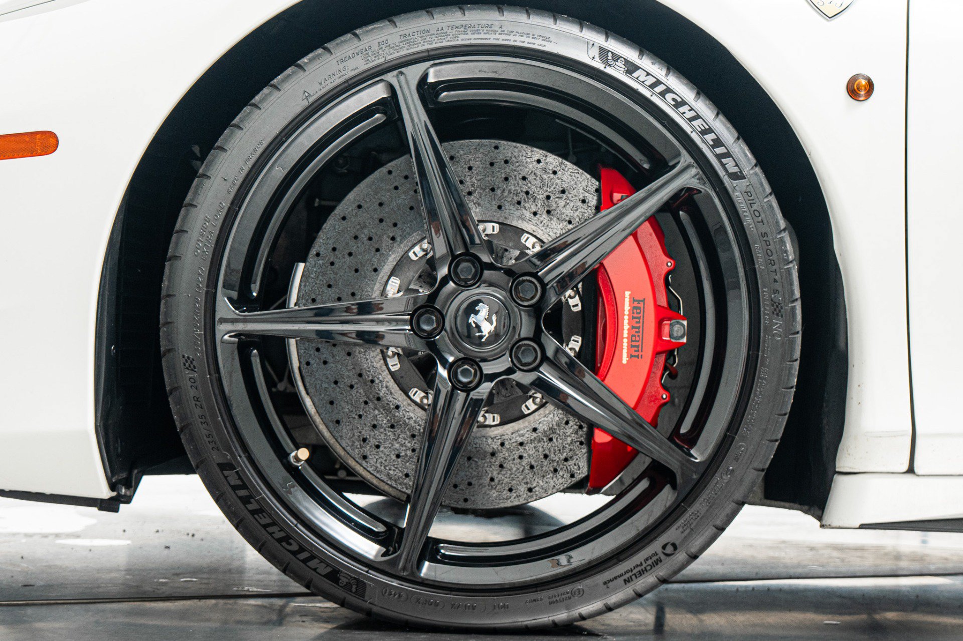 Used 2015 Ferrari 458 Spider RWD image 10