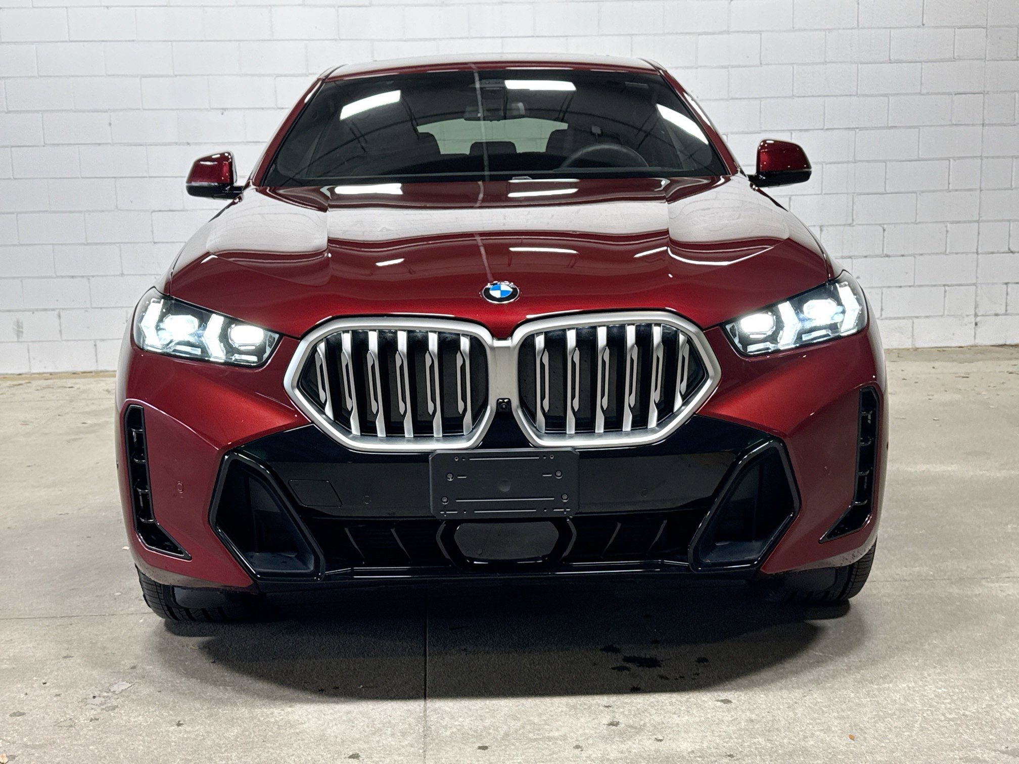 Used 2025 BMW X6 xDrive40i w/ Premium Package image 9