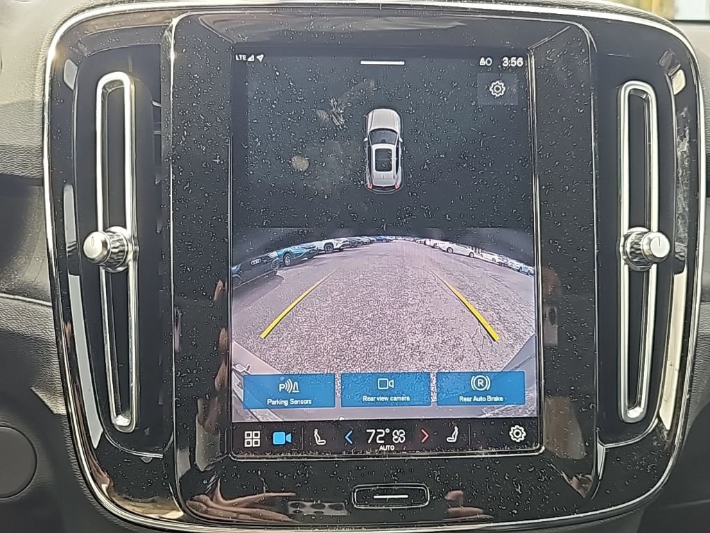 Used 2023 Volvo XC40 Recharge Core w/ Protection Package Premier image 8