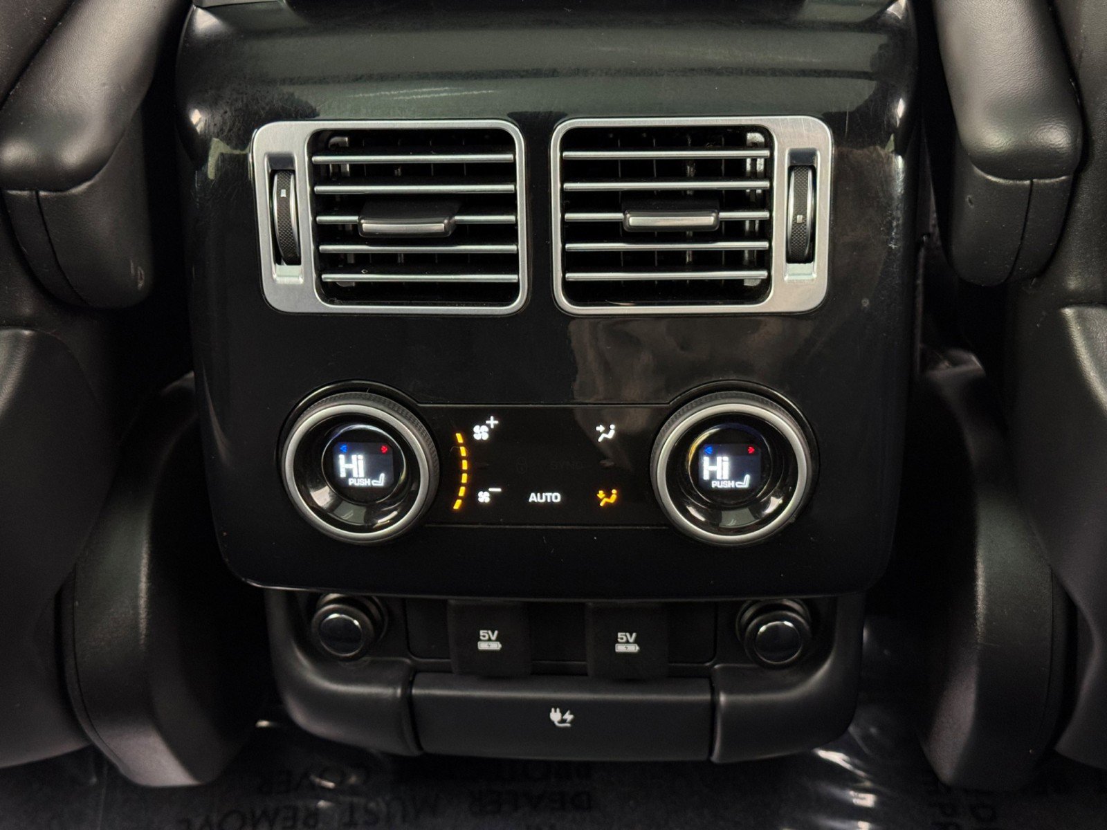 Used 2020 Land Rover Range Rover HSE image 42