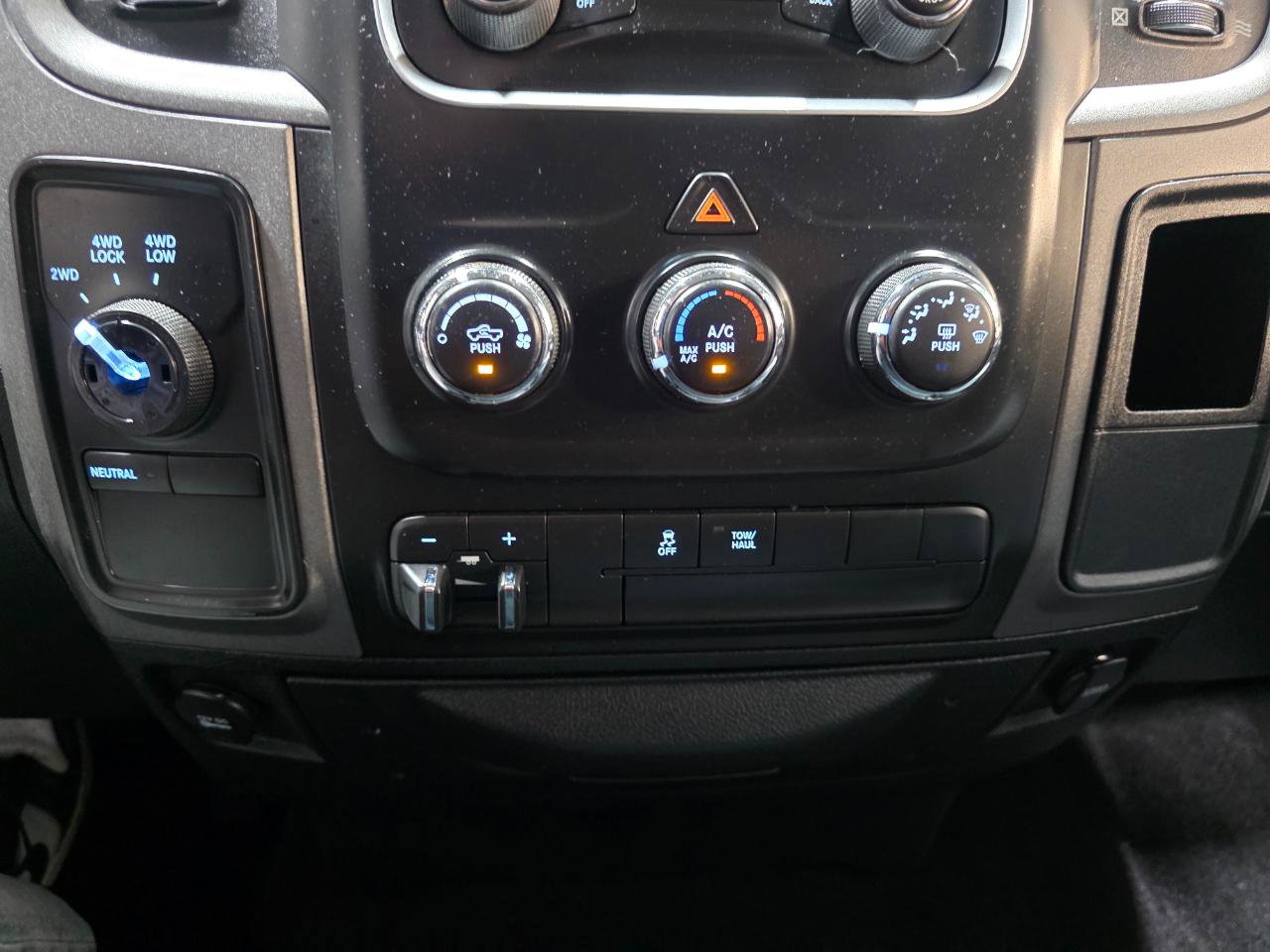 Used 2014 RAM 1500 Express image 32