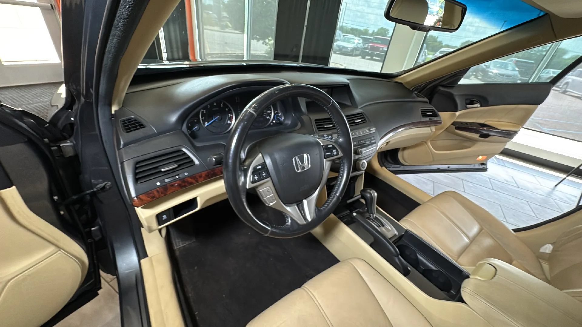 Used 2010 Honda Crosstour EX-L image 32