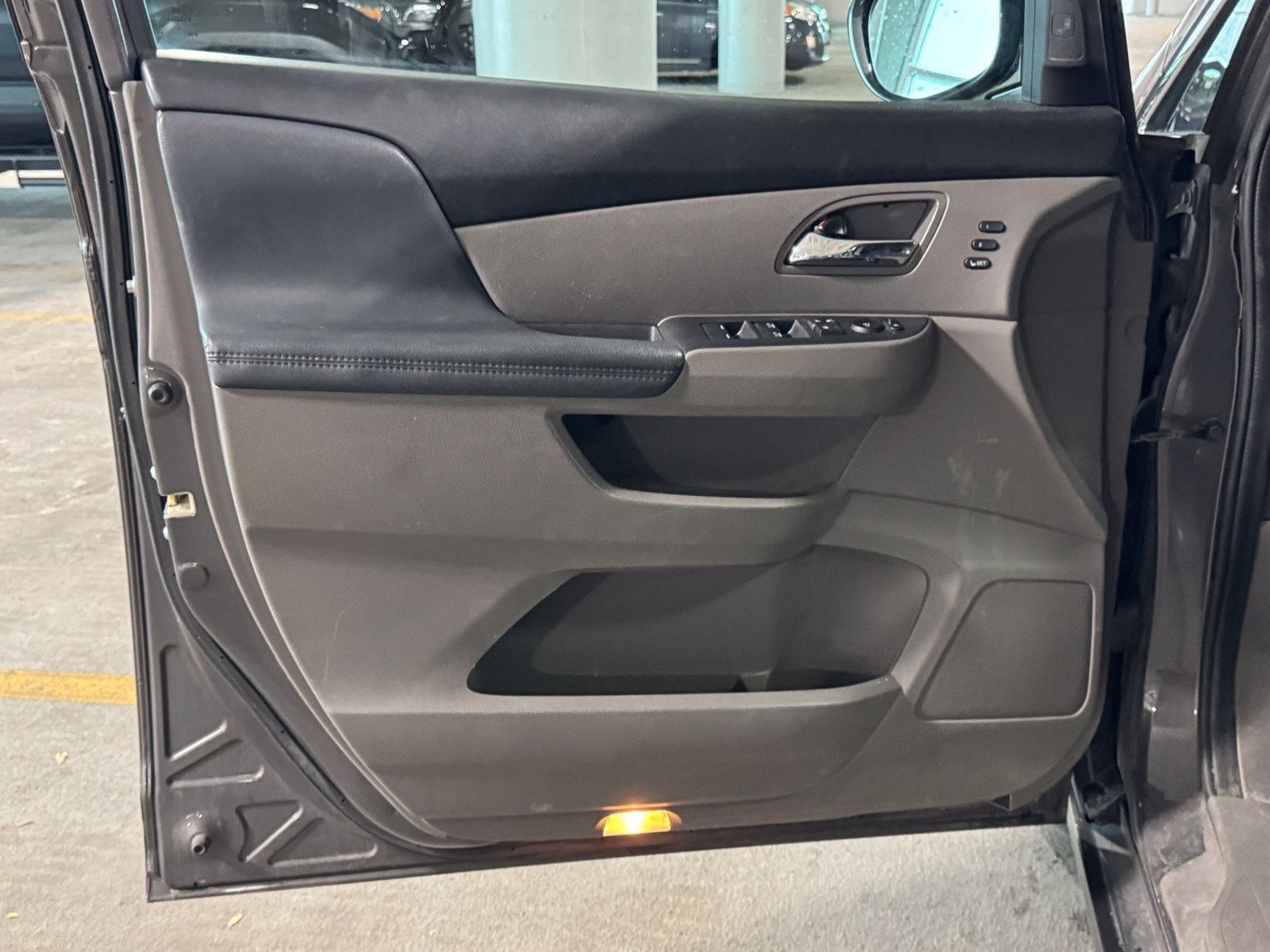 Used 2016 Honda Odyssey Touring Elite image 16