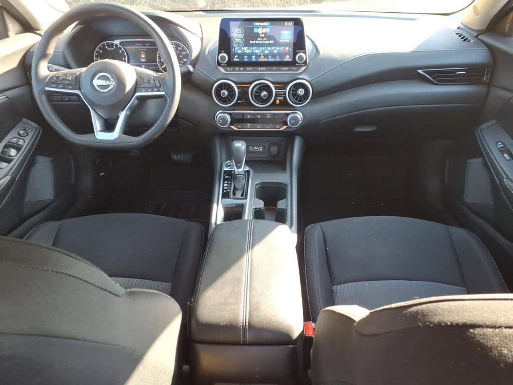 Used 2025 Nissan Sentra SV FWD image 11
