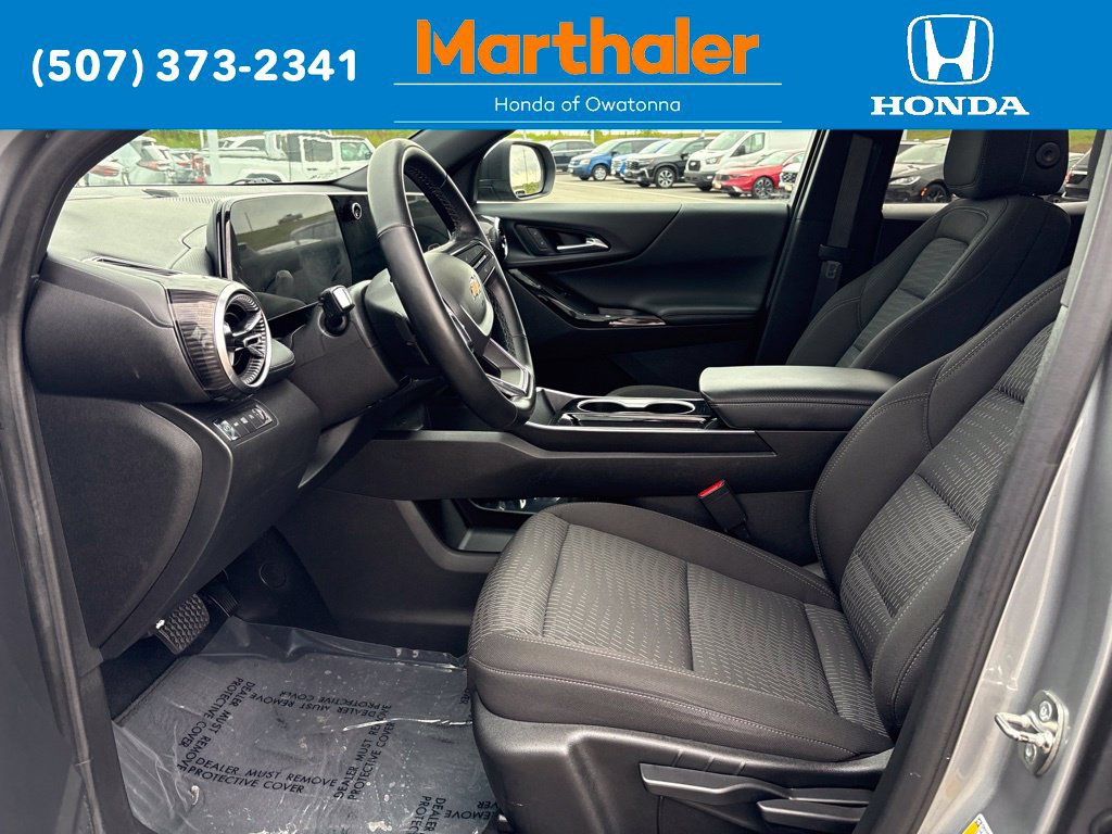 Used 2025 Chevrolet Equinox LT AWD/4WD image 9