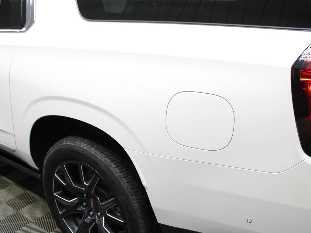 Used 2024 GMC Yukon XL Denali w/ Denali Reserve Package AWD/4WD image 55