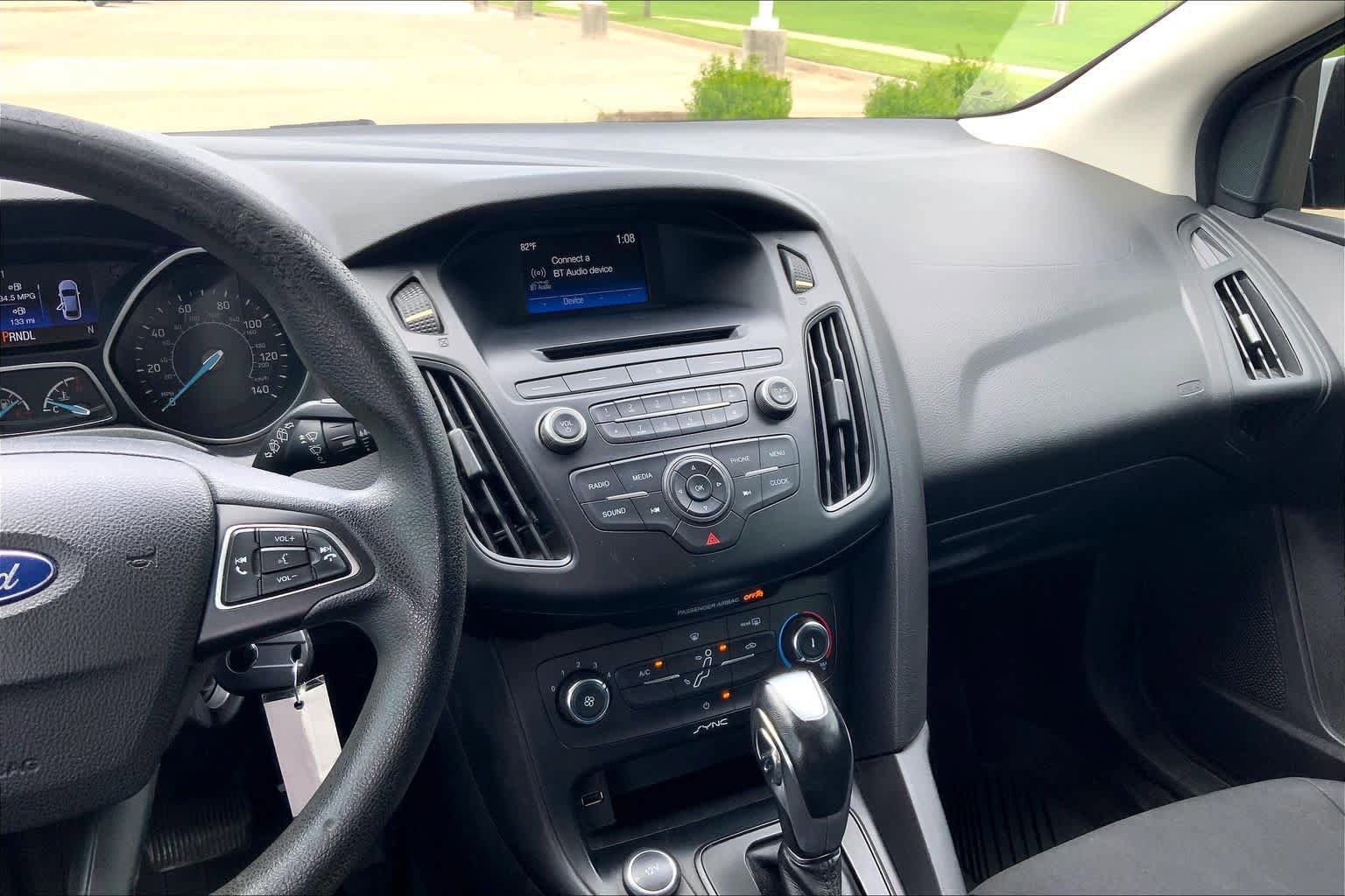 Used 2015 Ford Focus SE image 6