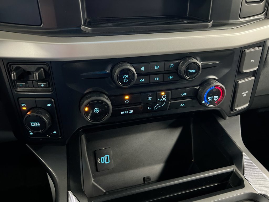Used 2024 Ford F350 XLT w/ 360-Degree Camera Package AWD/4WD image 16
