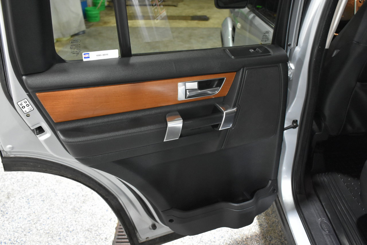 Used 2010 Land Rover LR4 HSE image 35