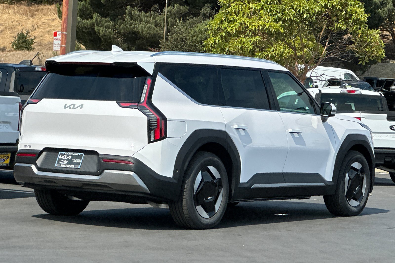 New 2026 Kia EV9 Wind AWD/4WD image 4